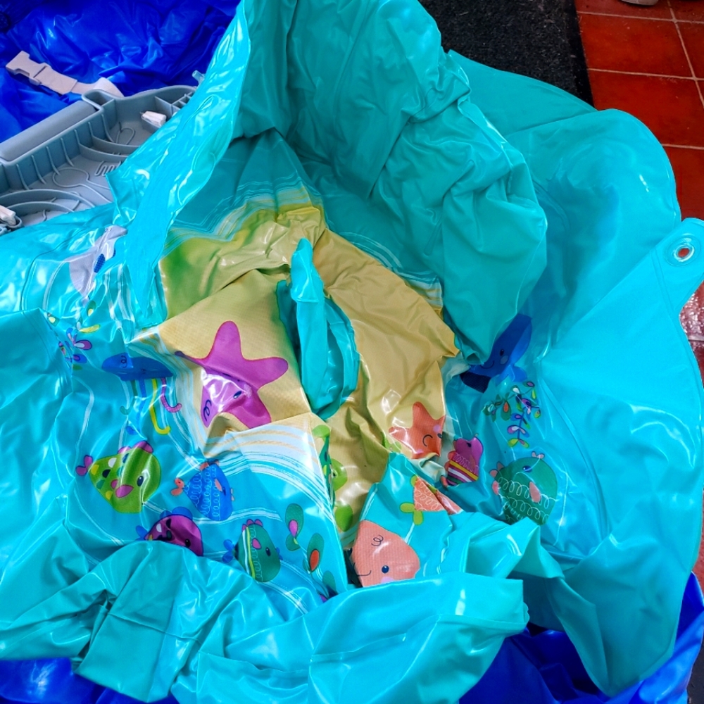 Baby sit down swim kiddie pool